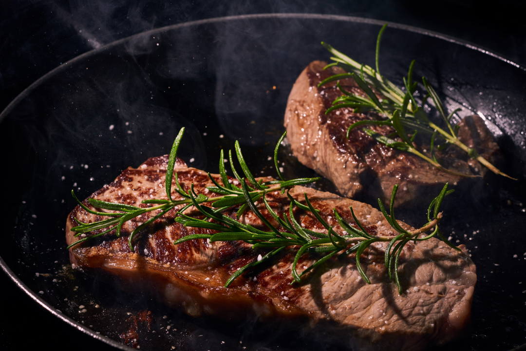 Simple steps to cook a perfect steak with a nonstick frying pan